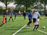 Laatste training S.K.N.W.K. JO7-1 (partijtje tegen de ouders) van maandag 27 mei 2024 (162/180)